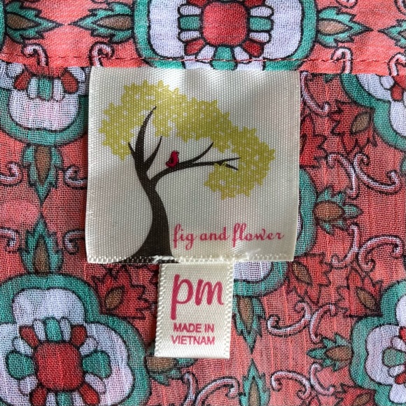 •Fig and Flower• Semi-Sheer Multi-Patterned Button Down Blouse - Size Medium - Picture 2 of 8